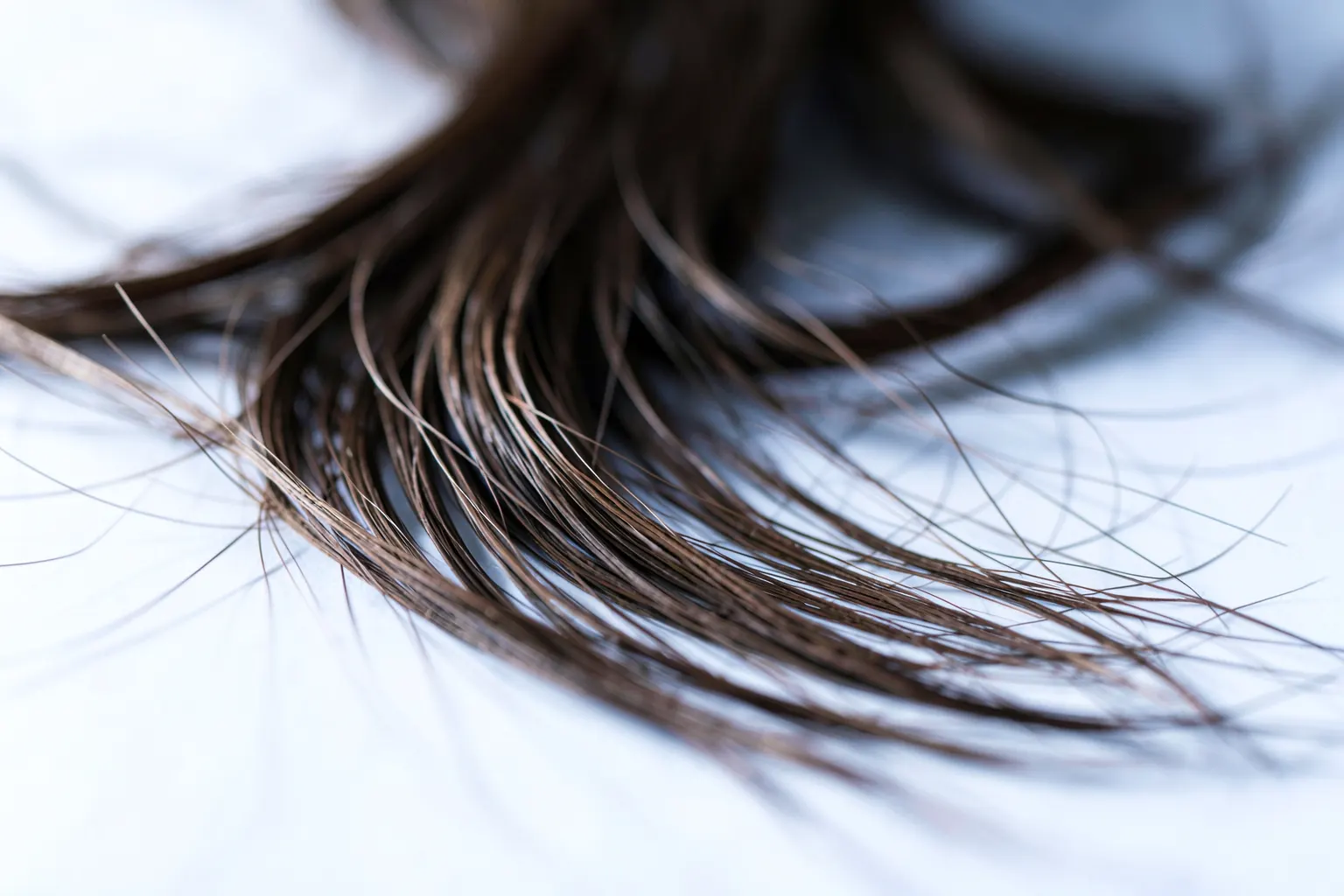 Como identificar e tratar a queda de cabelo de forma eficaz
